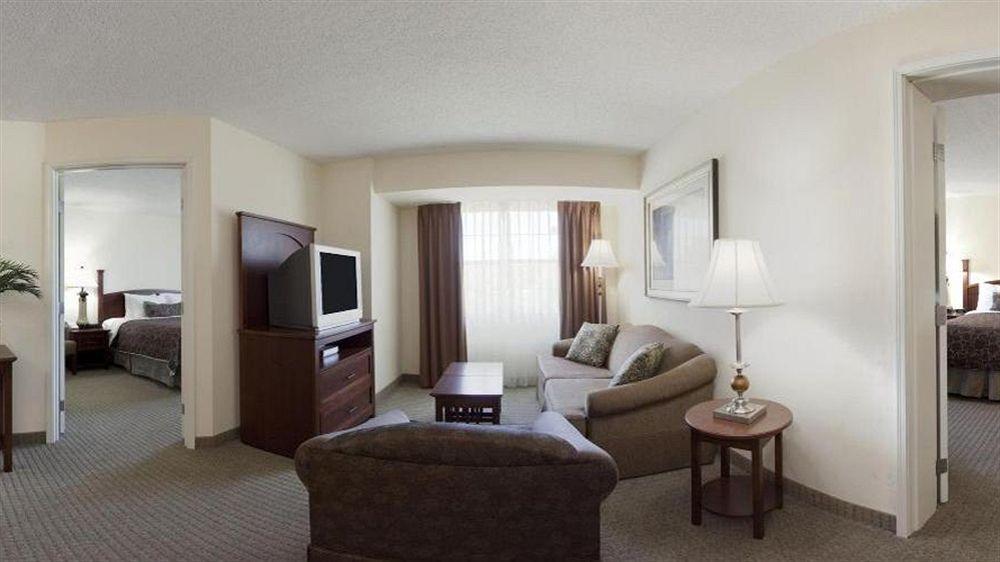 Mango Staybridge Suites Tampa East- Brandon By Ihg מראה חיצוני תמונה