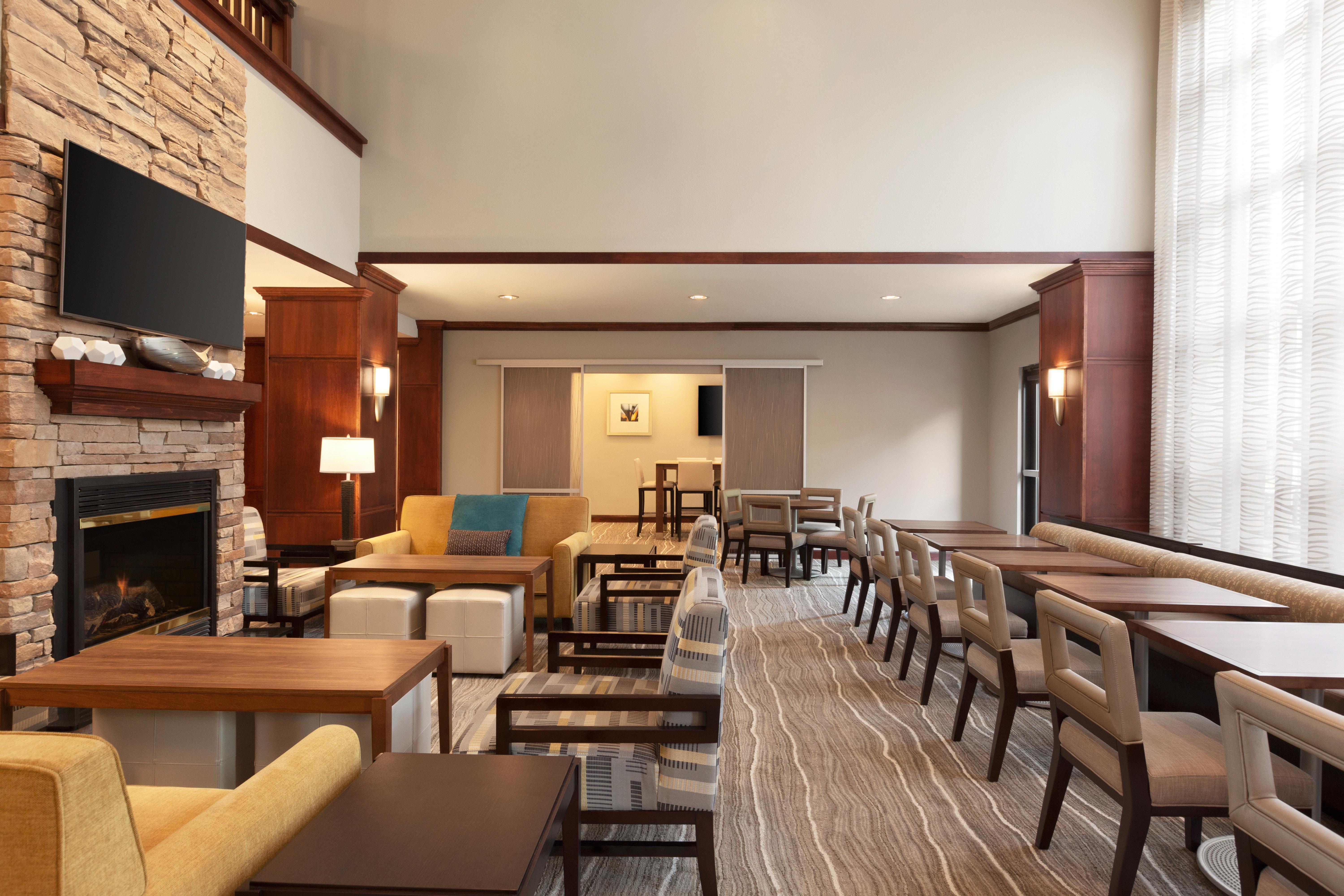 Mango Staybridge Suites Tampa East- Brandon By Ihg מראה חיצוני תמונה